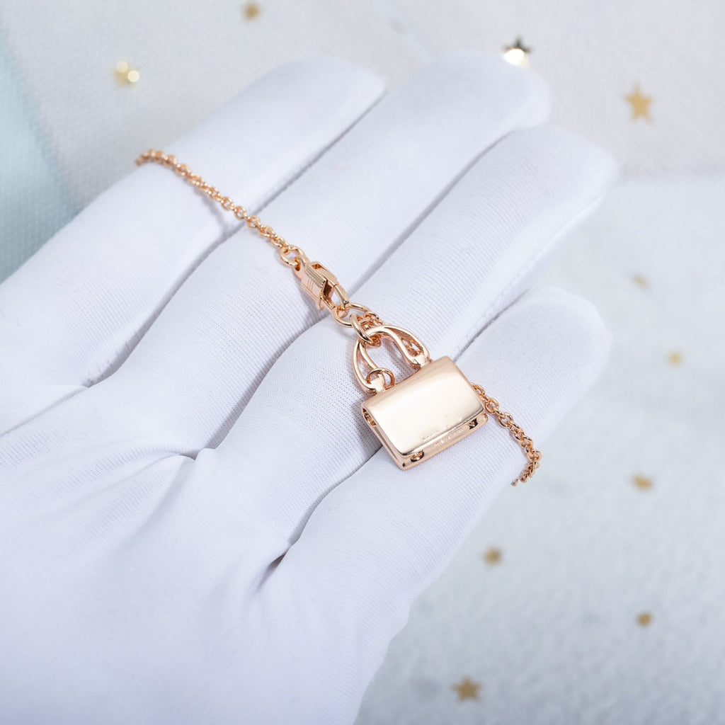 Hermes Amulette Pendant Pink Gold Necklace