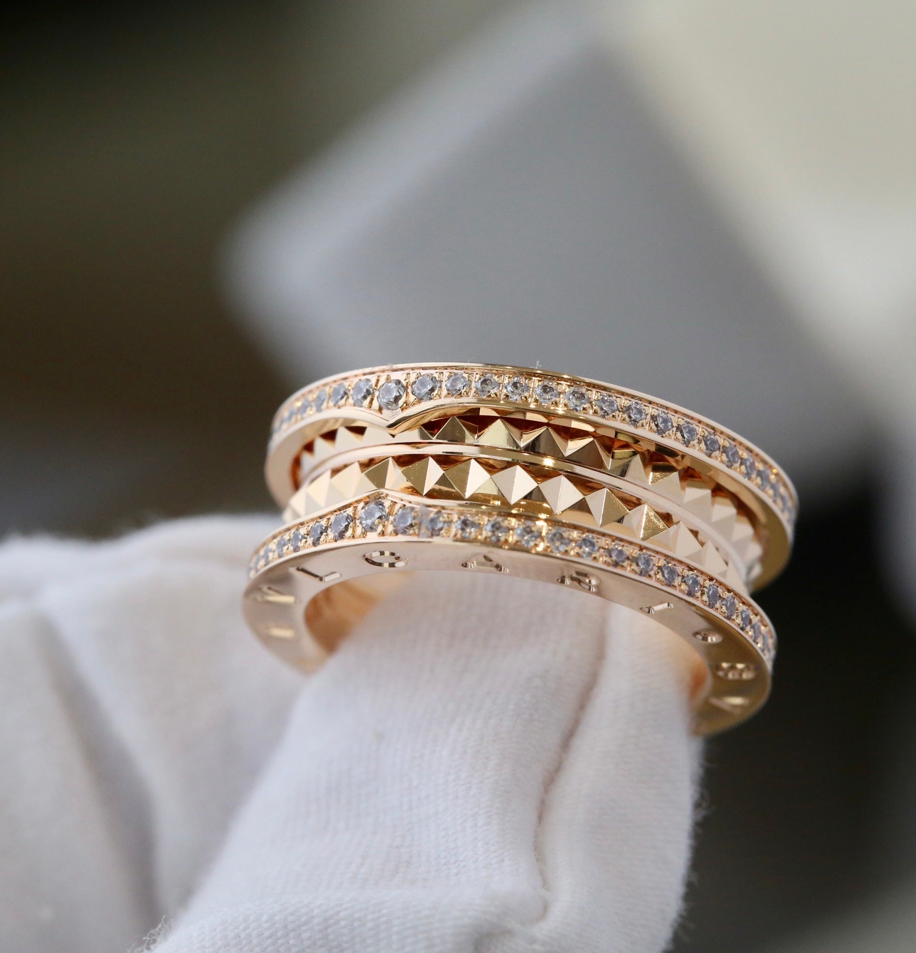 Bvlgari Zero 1 Gold Cubic Zirconia Ring
