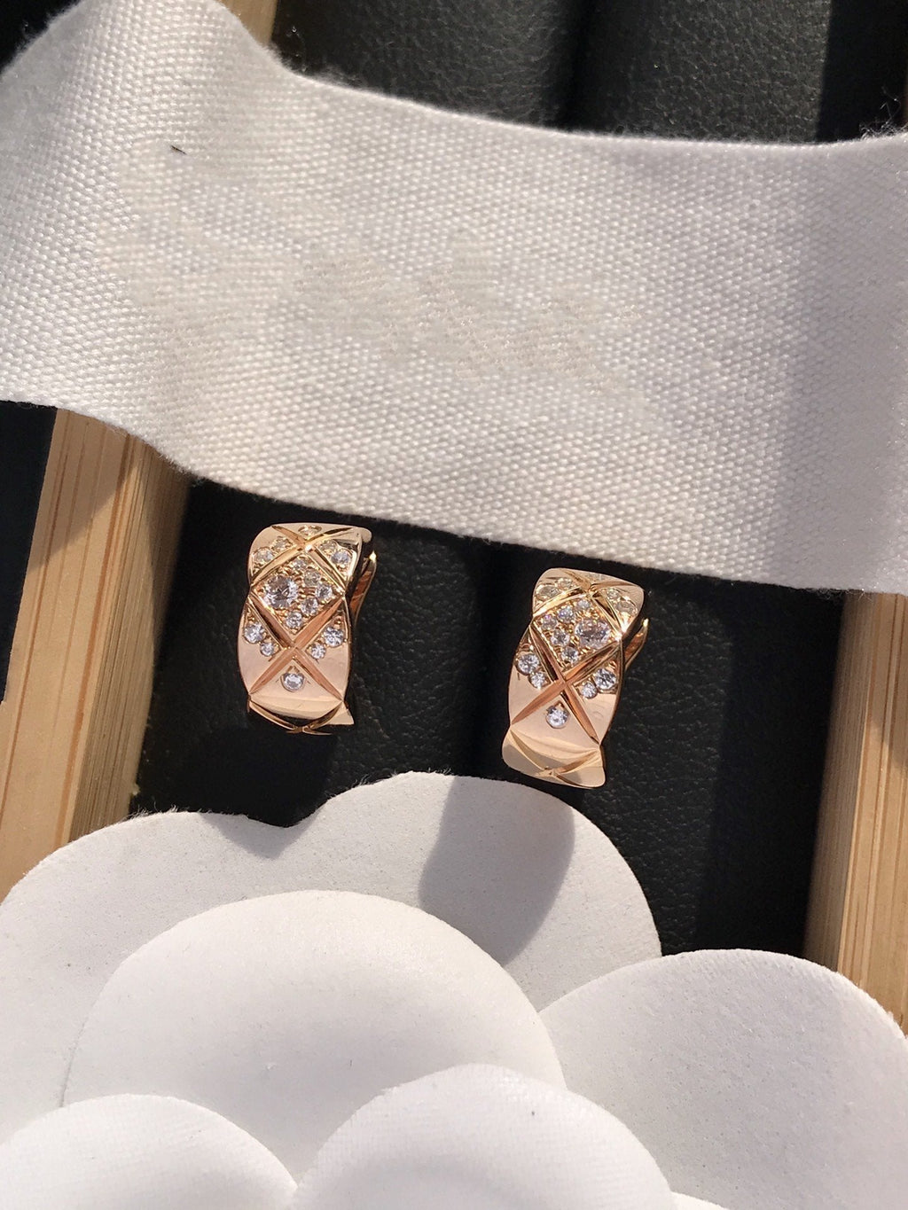 Chanel Crush Cubic Zirconia Pink Gold Earrings