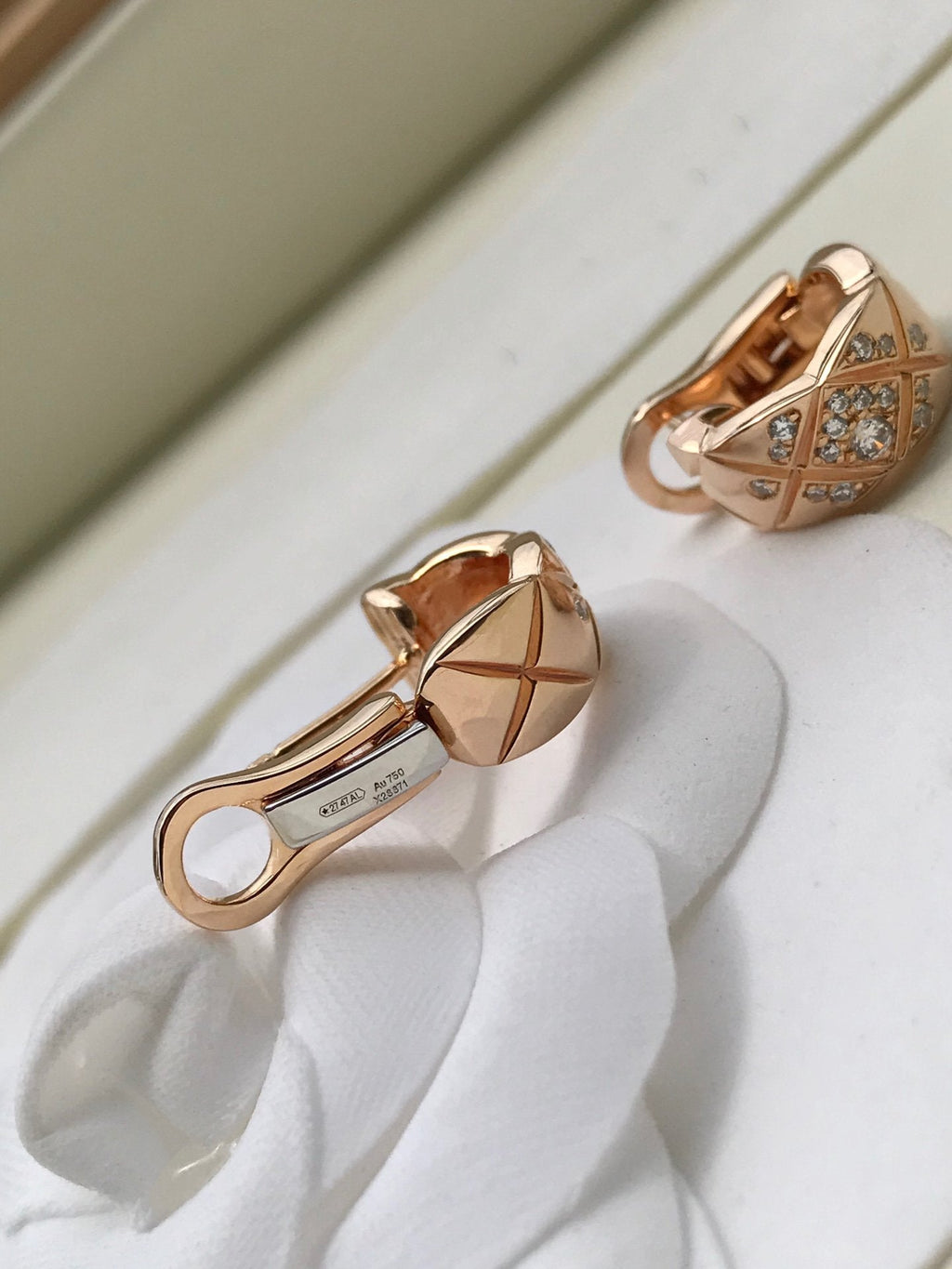 Chanel Crush Cubic Zirconia Pink Gold Earrings