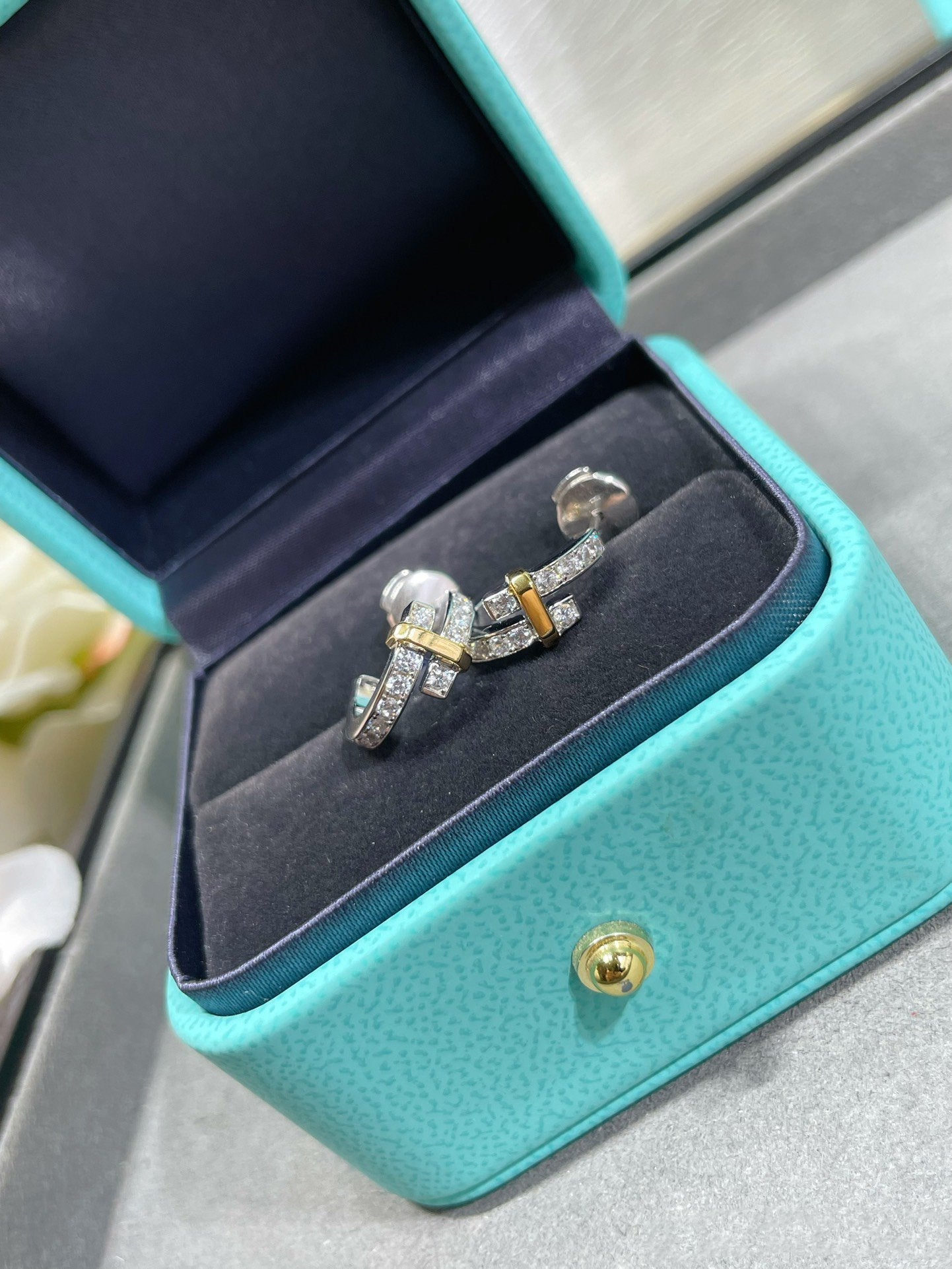 Tiffany Edge Cubic Zirconia Pink Gold Earrings