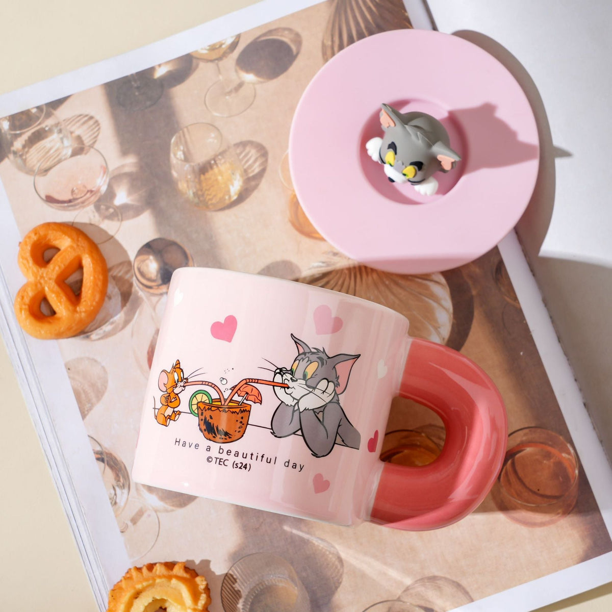 Tom & Jerry Love & Laughs Mug