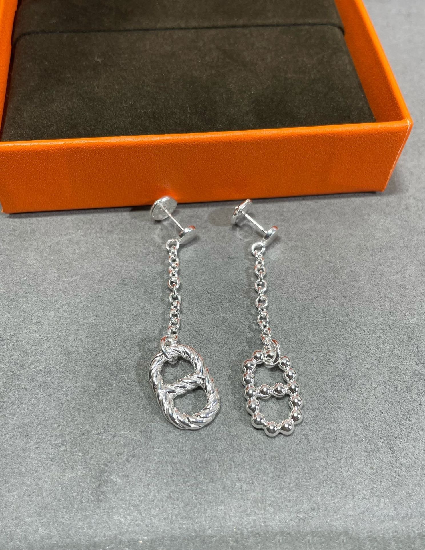 Hermes H Plain Silver Ab Pig Nose Earrings